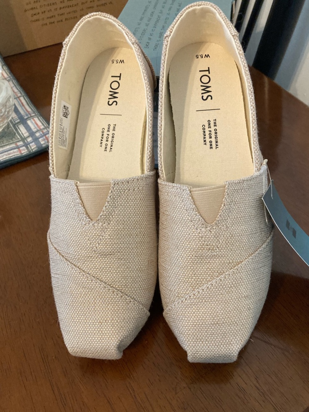 TOMS Women's Slip-On Canvas Shoes Natural Metallic Size 5.5 NIB
